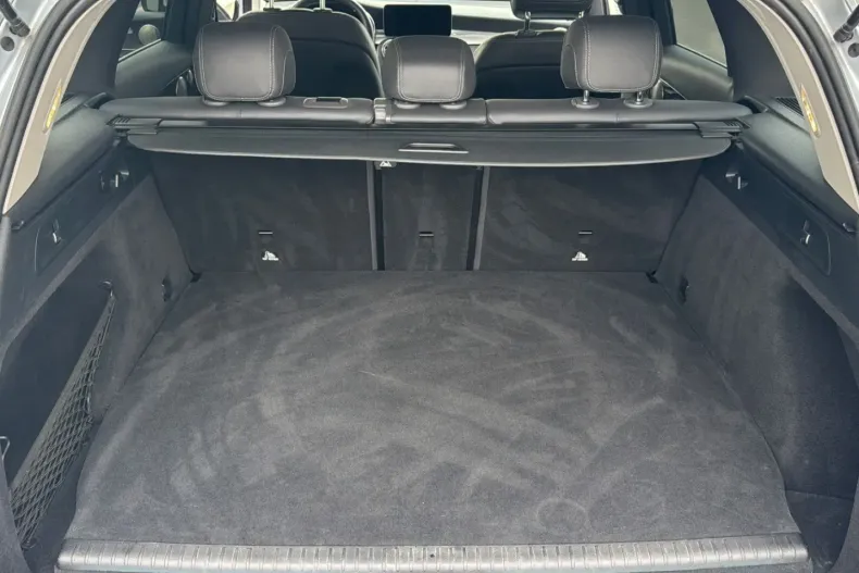 Mercedes-Benz GLC 300 din 2021 cu 56.106 km - oferta MER111613 - foto 21