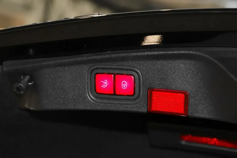 Mercedes-Benz C 43 AMG din 2023 cu 30.303 km - oferta MER111618 - foto 14