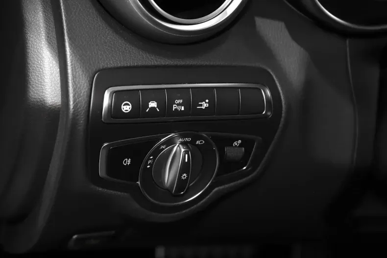 Mercedes-Benz C 43 AMG din 2023 cu 30.303 km - oferta MER111618 - foto 16