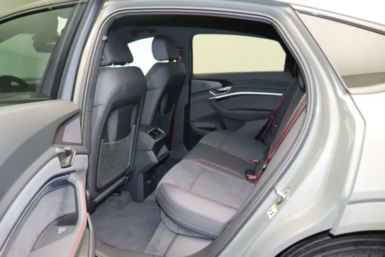 Audi Q8 din 2024 cu 20.561 km - oferta AUD111622 - foto 11