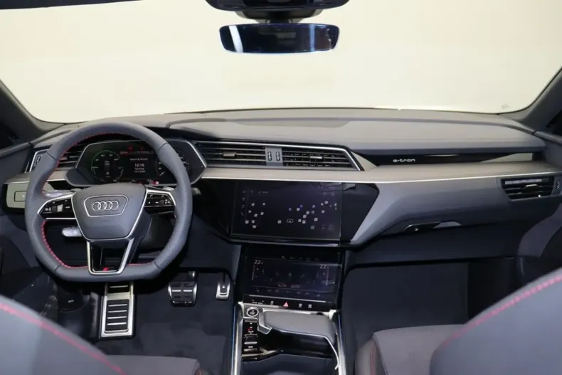 Audi Q8 din 2024 cu 20.561 km - oferta AUD111622 - foto 14