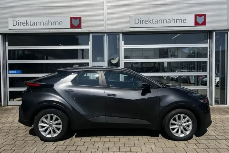 Toyota C-HR din 2024 cu 2.854 km - oferta TOY111624 - foto 3