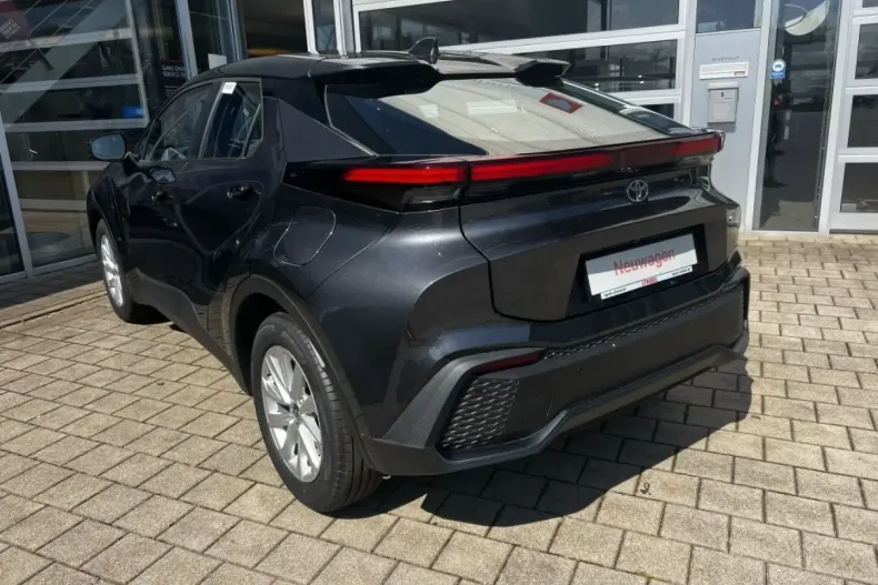 Toyota C-HR din 2024 cu 2.854 km - oferta TOY111624 - foto 4