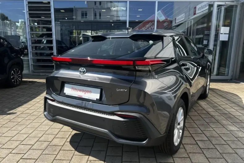 Toyota C-HR din 2024 cu 2.854 km - oferta TOY111624 - foto 6