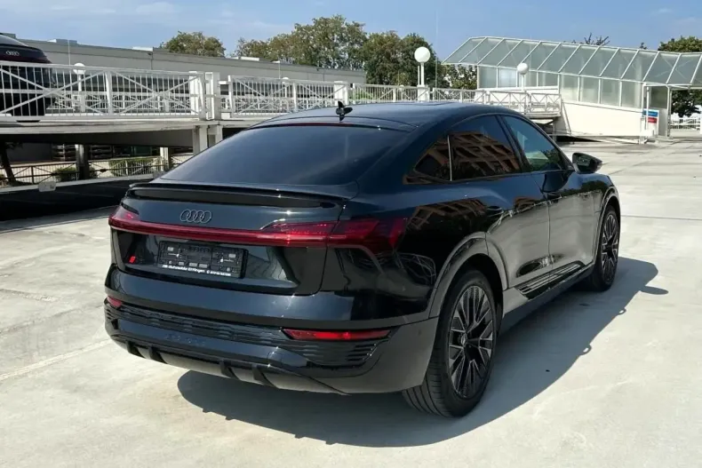 Audi Q8 din 2024 cu 19.692 km - oferta AUD111625 - foto 6