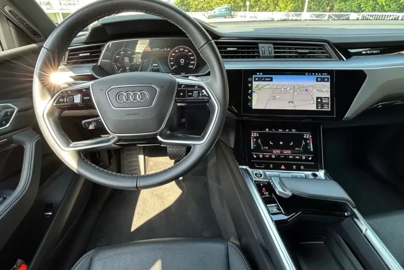 Audi Q8 din 2024 cu 19.692 km - oferta AUD111625 - foto 12