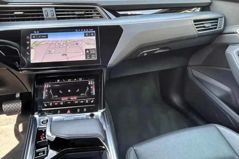 Audi Q8 din 2024 cu 19.692 km - oferta AUD111625 - foto 13