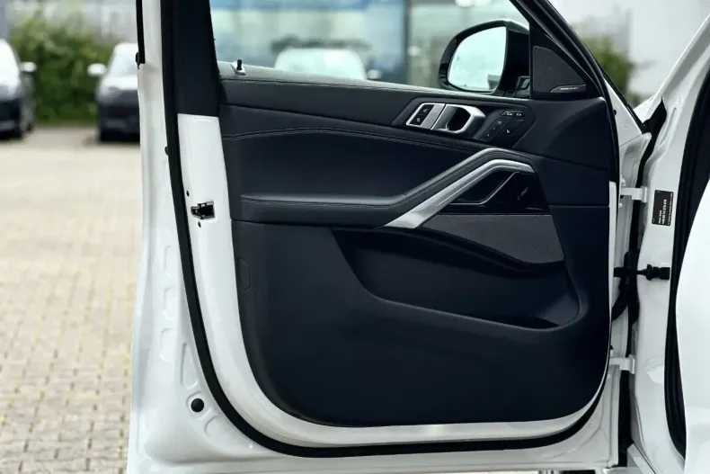 BMW X6 din 2024 cu 10.600 km - oferta BMW111629 - foto 8