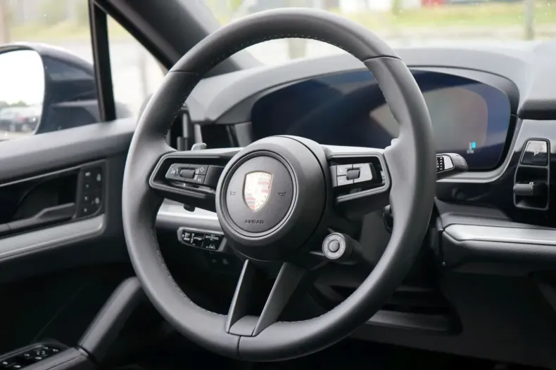 Porsche Cayenne din 2023 cu 2.300 km - oferta POR111634 - foto 12