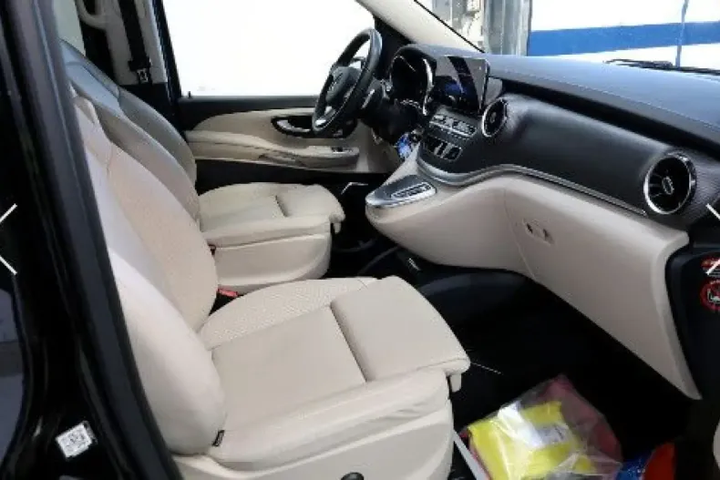 Mercedes-Benz V 300 din 2024 cu 18.555 km - oferta MER111641 - foto 9