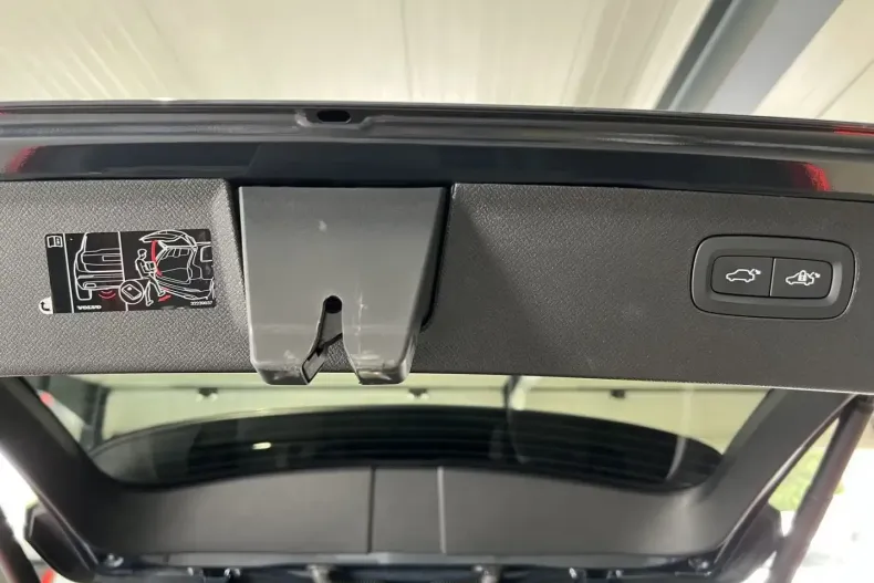 Volvo XC90 din 2020 cu 76.058 km - oferta VOL111644 - foto 13