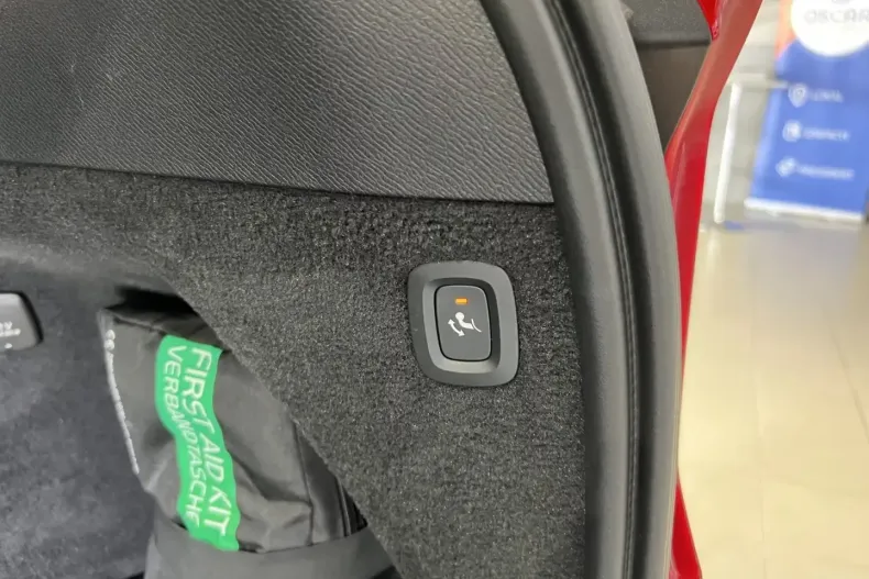 Volvo XC90 din 2020 cu 76.058 km - oferta VOL111644 - foto 17