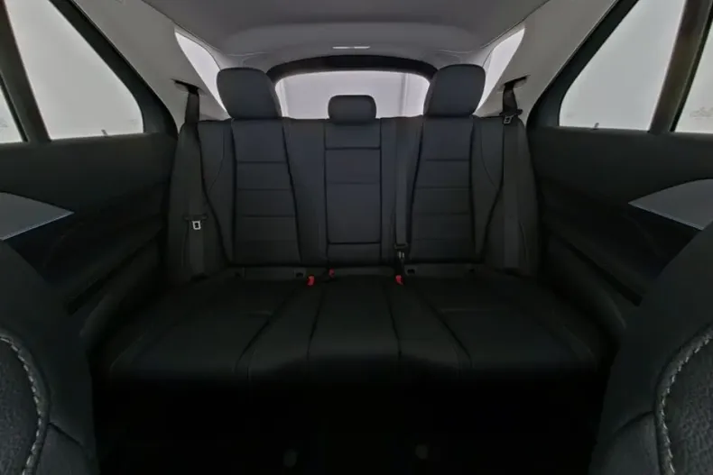 Mercedes-Benz GLE 300 din 2024 cu 13.896 km - oferta MER111650 - foto 7