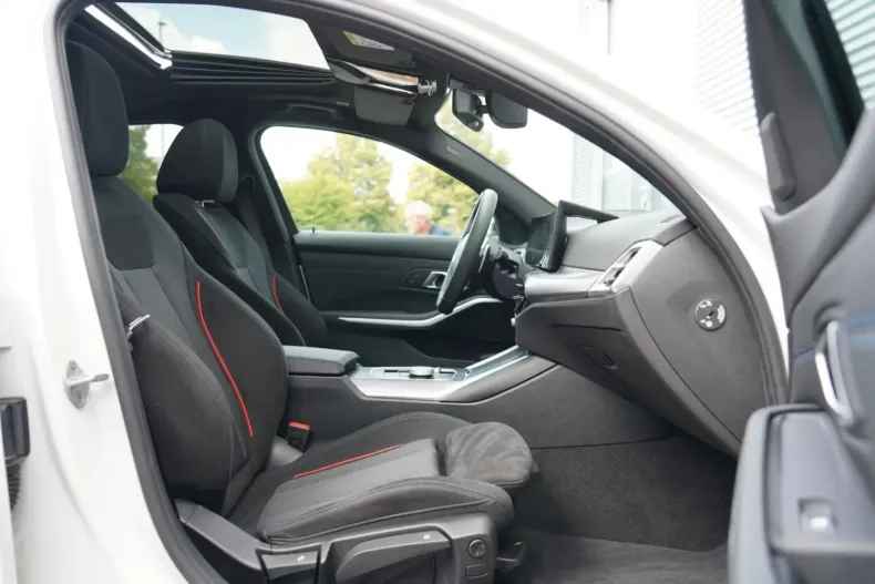 BMW 320 din 2024 cu 25.000 km - oferta BMW111651 - foto 20