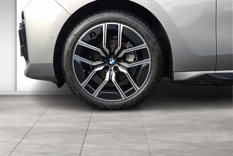 BMW 740 din 2024 cu 13.900 km - oferta BMW111654 - foto 6