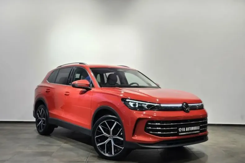 Volkswagen Tiguan din 2024 cu 43.250 km - oferta VOL111670 - foto 2