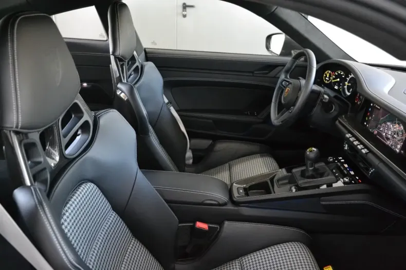 Porsche 992 din 2024 cu 5.300 km - oferta POR111681 - foto 20