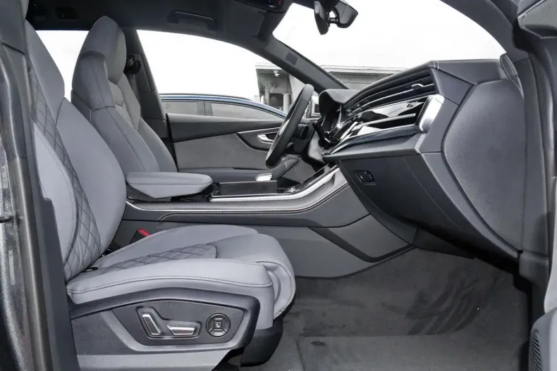 Audi SQ8 din 2024 cu 1.950 km - oferta AUD111691 - foto 4