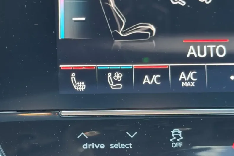 Audi RS6 din 2023 cu 19.999 km - oferta AUD111693 - foto 14