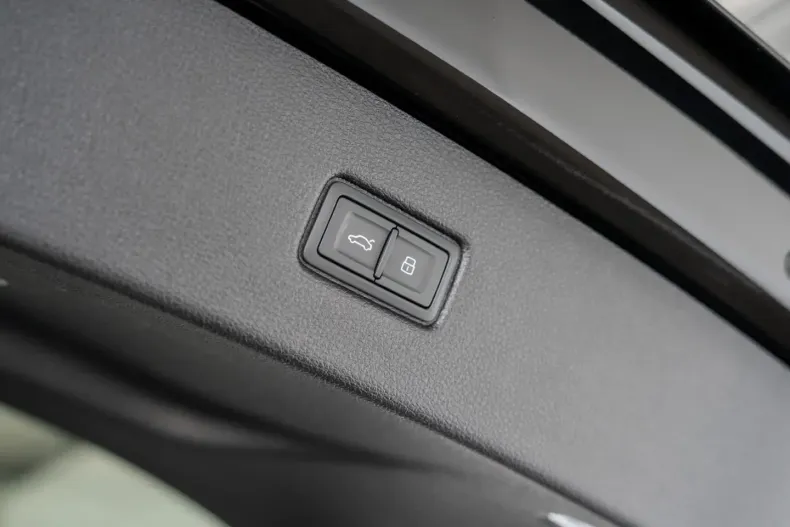 Audi Q7 din 2023 cu 13.499 km - oferta AUD111694 - foto 29