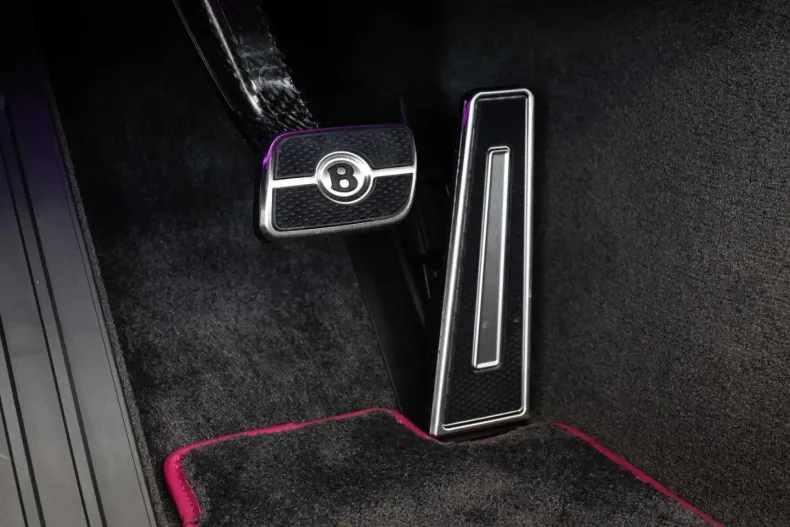 Bentley Continental GTC din 2024 cu 6.000 km - oferta BEN111700 - foto 14