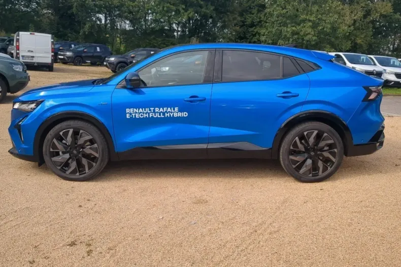 Renault Rafale din 2024 cu 3.834 km - oferta REN111703 - foto 3