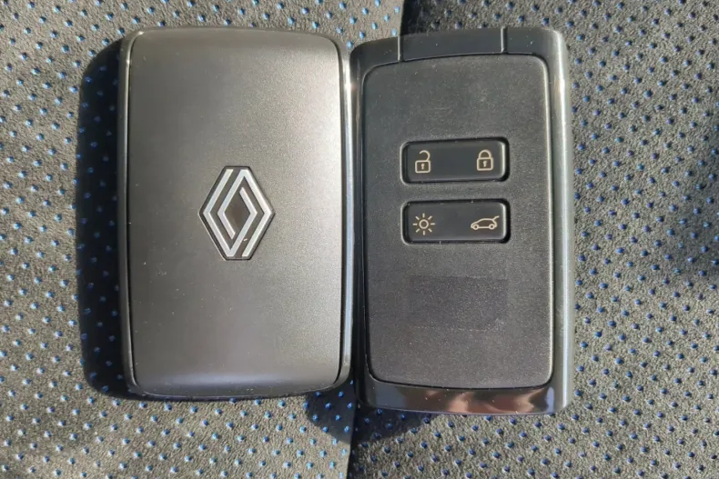 Renault Rafale din 2024 cu 3.834 km - oferta REN111703 - foto 14