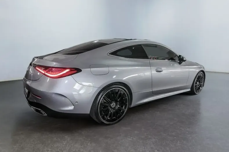 Mercedes-Benz CLE 300 din 2023 cu 21.200 km - oferta MER111708 - foto 4