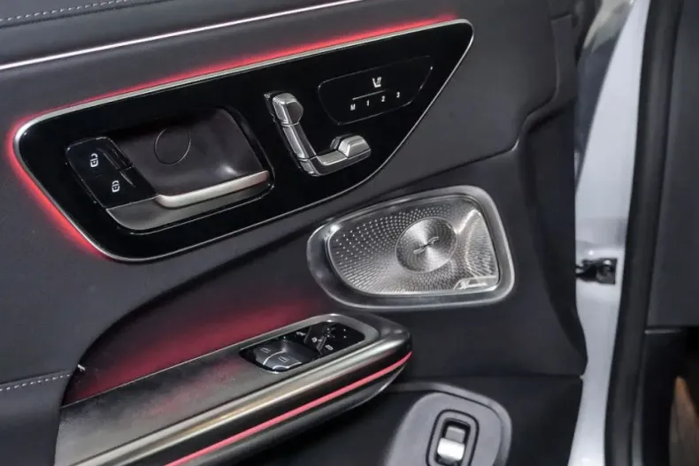 Mercedes-Benz CLE 300 din 2023 cu 21.200 km - oferta MER111708 - foto 16