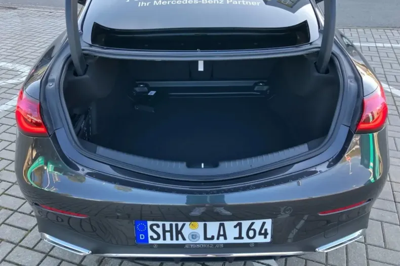 Mercedes-Benz CLE 200 din 2024 cu 5.300 km - oferta MER111710 - foto 23