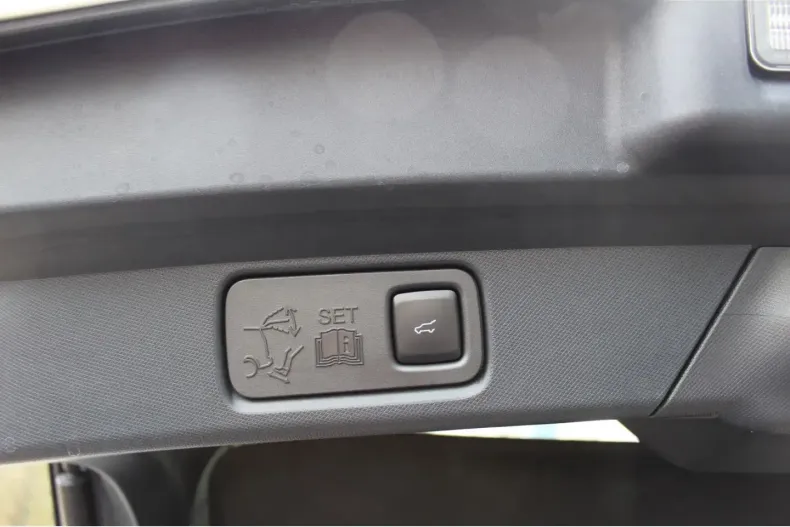 Ford Mustang Mach-E din 2022 cu 12.541 km - oferta FOR111725 - foto 6