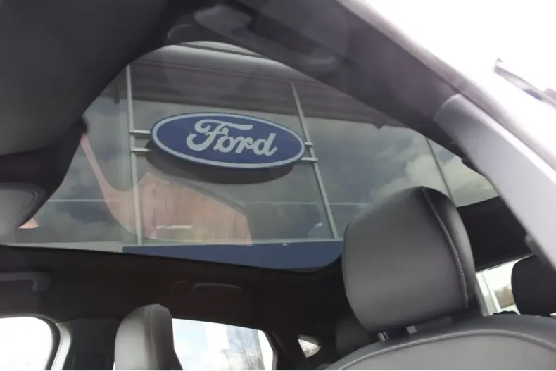 Ford Mustang Mach-E din 2022 cu 12.541 km - oferta FOR111725 - foto 11