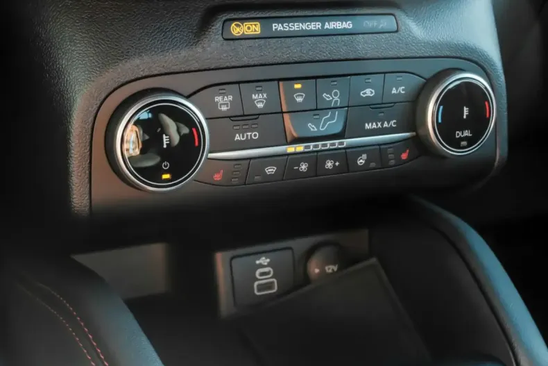 Ford Kuga din 2024 cu 11.899 km - oferta FOR111731 - foto 13