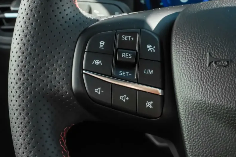 Ford Kuga din 2024 cu 11.899 km - oferta FOR111731 - foto 17