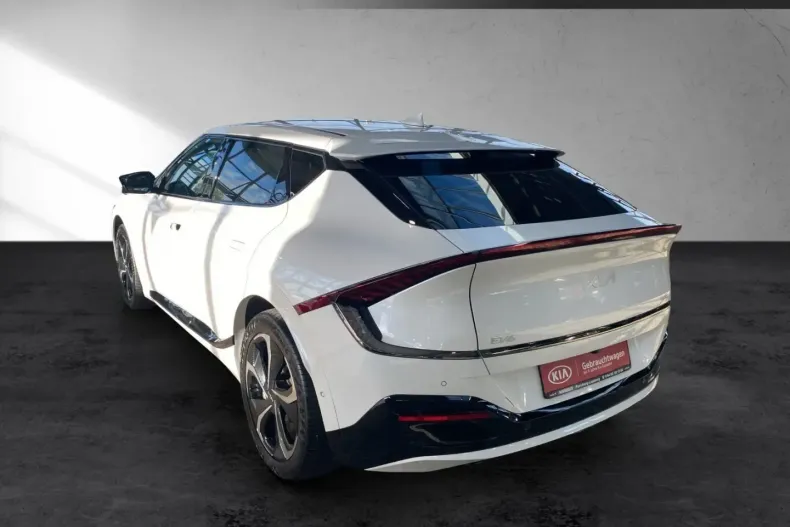 Kia EV6 din 2023 cu 15.630 km - oferta KIA111742 - foto 3