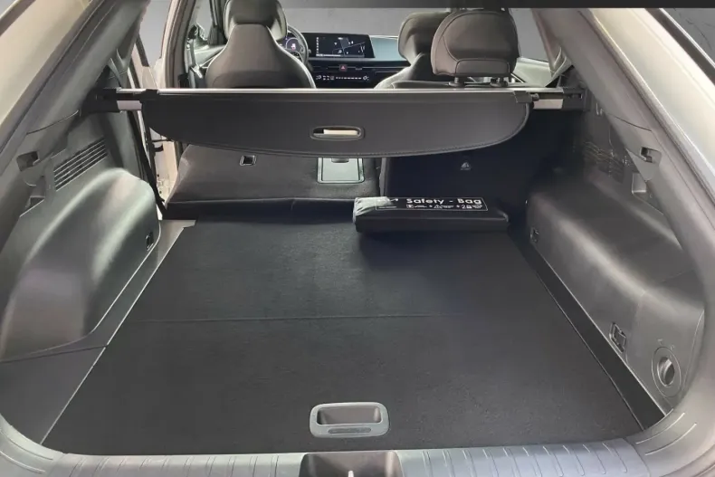 Kia EV6 din 2023 cu 15.630 km - oferta KIA111742 - foto 10