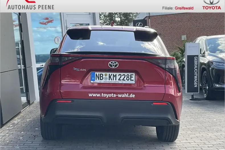 Toyota bZ4X din 2024 cu 10.500 km - oferta TOY111743 - foto 5