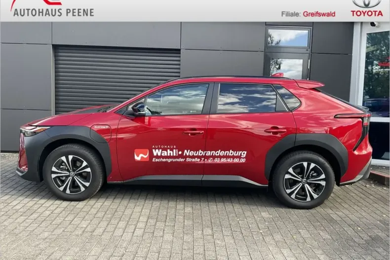 Toyota bZ4X din 2024 cu 10.500 km - oferta TOY111743 - foto 6