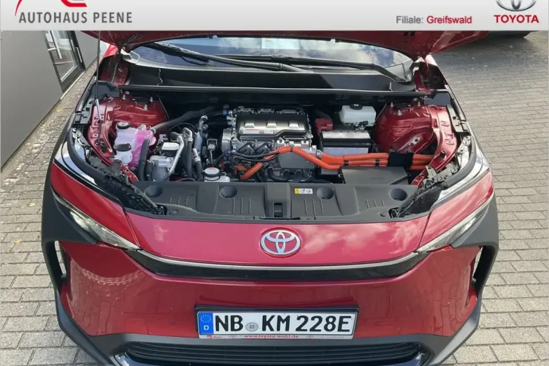 Toyota bZ4X din 2024 cu 10.500 km - oferta TOY111743 - foto 12