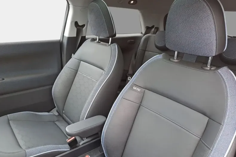 MINI Cooper SE din 2024 cu 14.273 km - oferta MIN111755 - foto 9