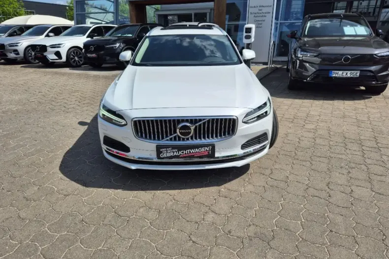 Volvo V90 din 2022 cu 34.415 km - oferta VOL111763 - foto 2