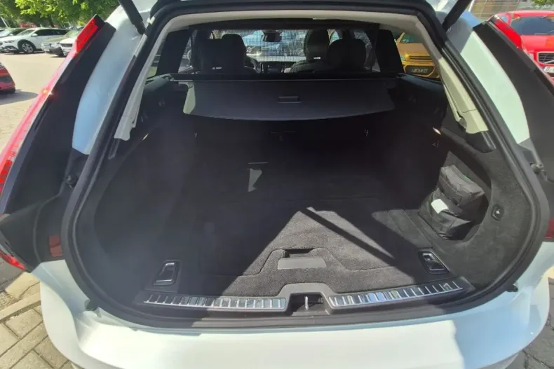 Volvo V90 din 2022 cu 34.415 km - oferta VOL111763 - foto 15