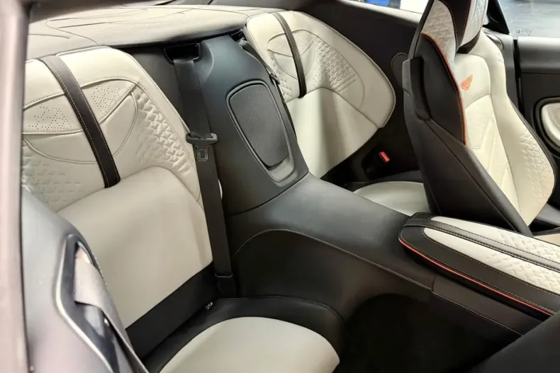 Aston Martin DBS din 2023 cu 11.500 km - oferta AST111769 - foto 12