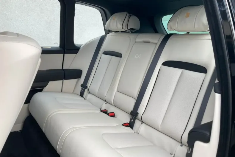 Rolls-Royce Cullinan din 2023 cu 10.000 km - oferta ROL111771 - foto 12