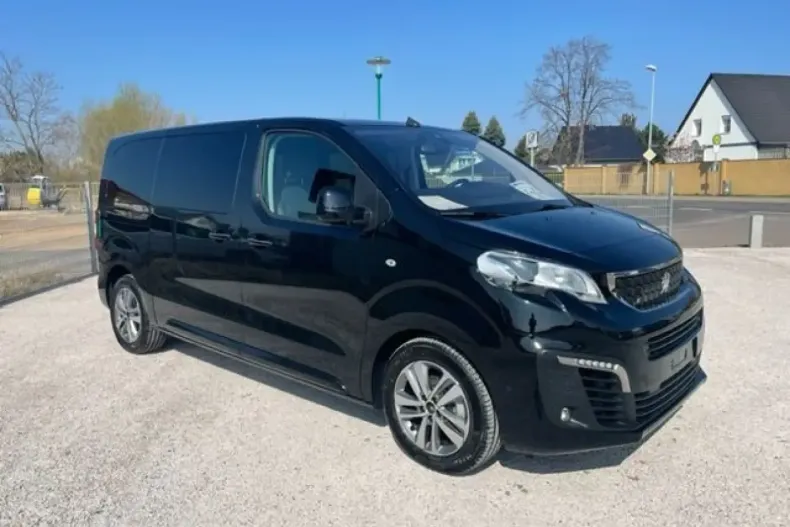 Peugeot Traveller din 2022 cu 50.587 km - oferta PEU111778 - foto 1