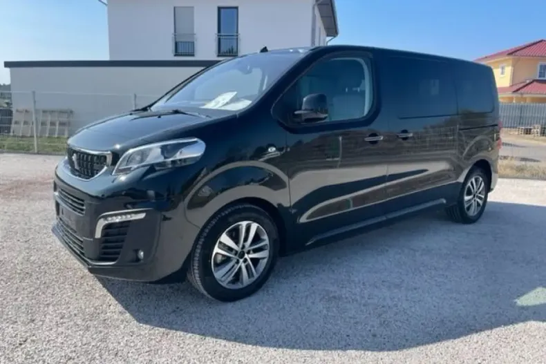 Peugeot Traveller din 2022 cu 50.587 km - oferta PEU111778 - foto 2