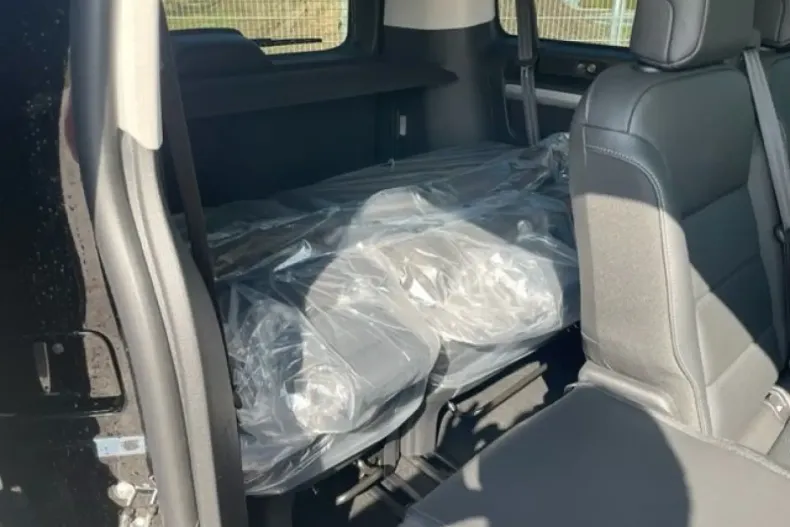 Peugeot Traveller din 2022 cu 50.587 km - oferta PEU111778 - foto 8