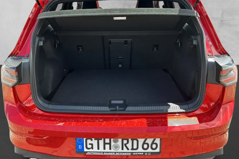 Volkswagen Golf din 2024 cu 19.700 km - oferta VOL111781 - foto 5