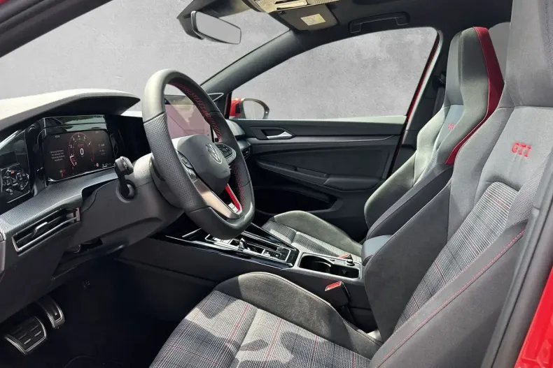 Volkswagen Golf din 2024 cu 19.700 km - oferta VOL111781 - foto 7