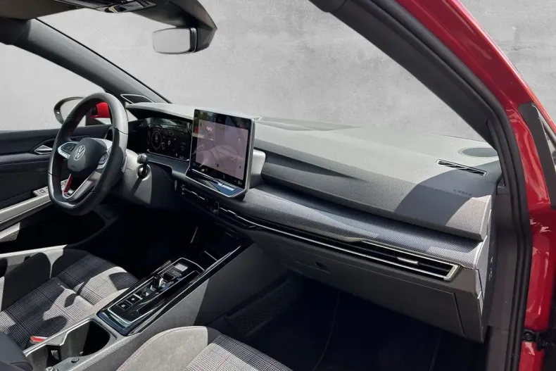 Volkswagen Golf din 2024 cu 19.700 km - oferta VOL111781 - foto 10